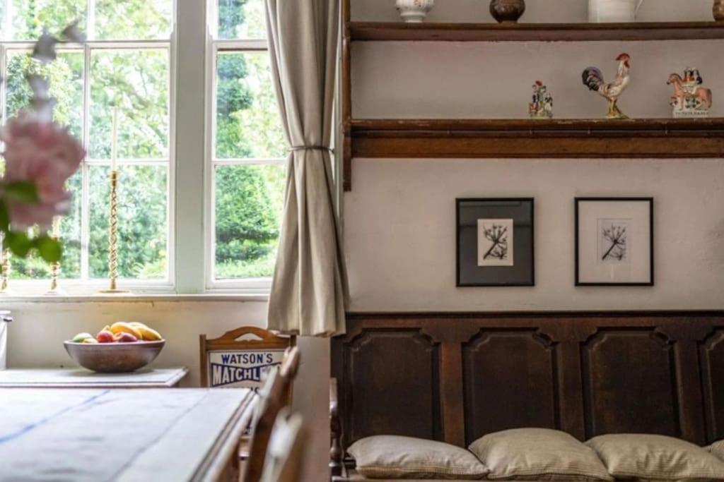 Cressy Hall - Historic Grade II Listed Manor, Gorgeous Topiary Garden Gosberton 外观 照片
