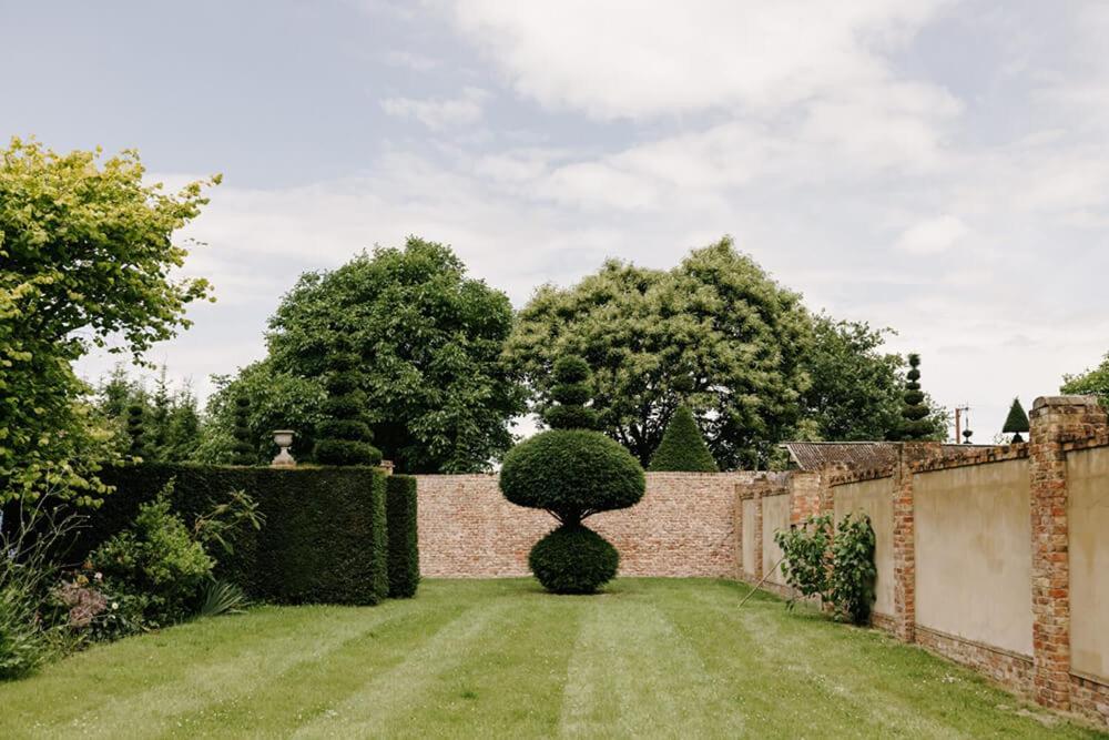 Cressy Hall - Historic Grade II Listed Manor, Gorgeous Topiary Garden Gosberton 外观 照片